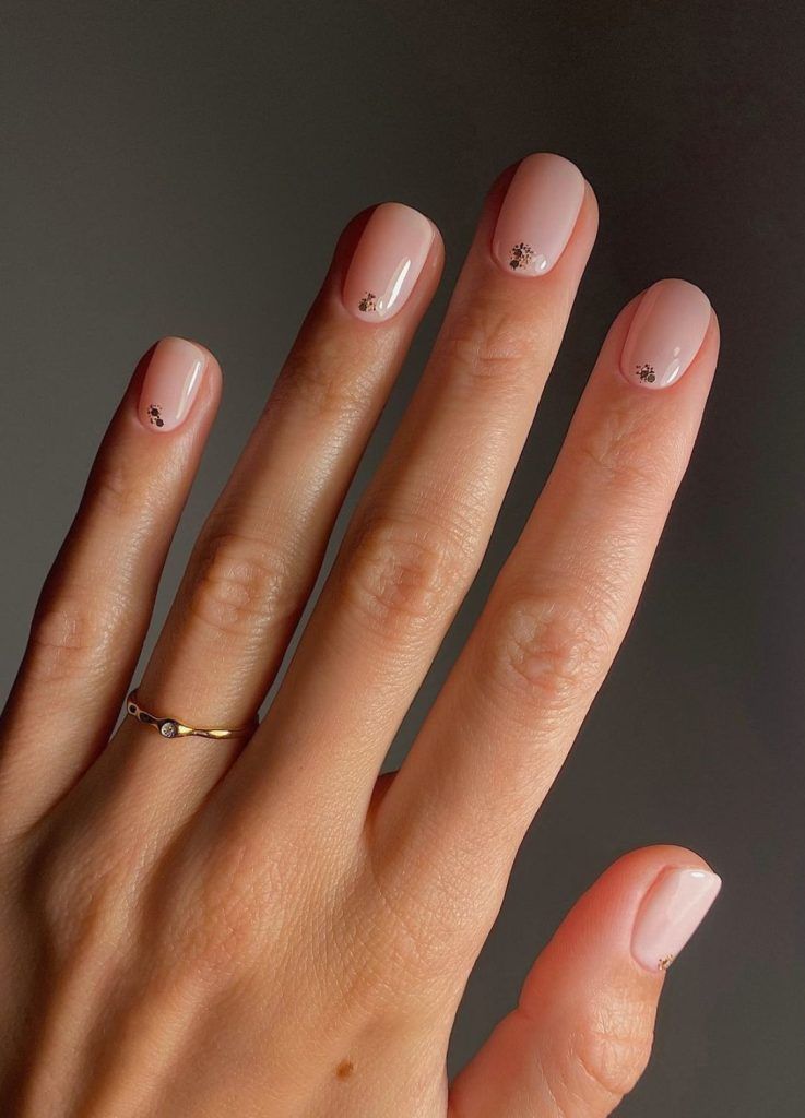 Short Natural Gold Foil Nude Short Natural Gold Foil Nude — Winter Nude Nails