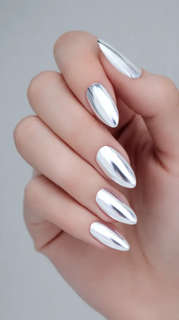 Mirror-Like Shine Medium Almond Chrome Mirror-Like Shine Medium Almond Chrome — Silver Chrome Nails