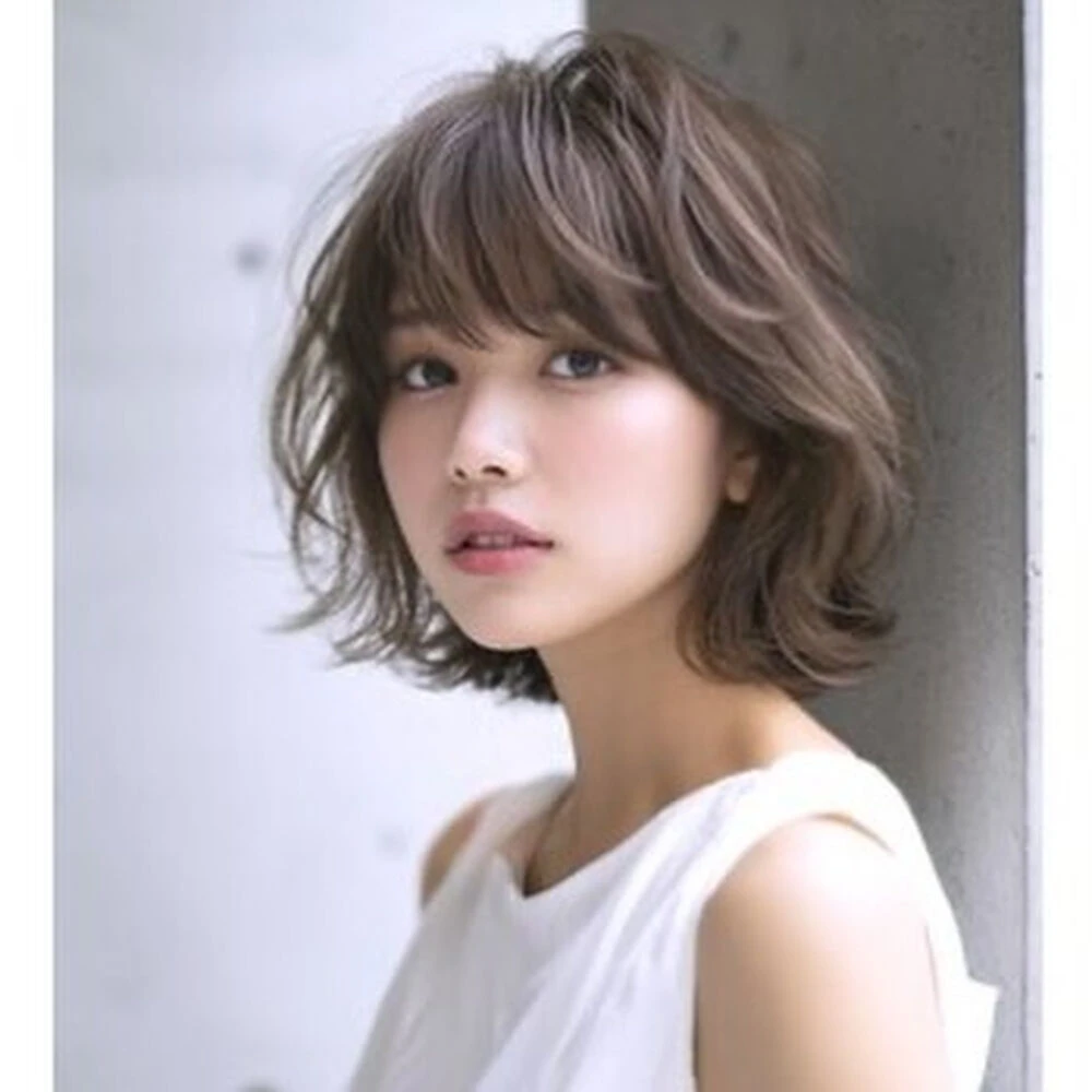 ☆A "cute and grown-up medium layered" haircut style that looks great even in winter | Blog | Altruist Aging×HAIR&SPA, a hair salon in Fushimi, Aichi Prefecture