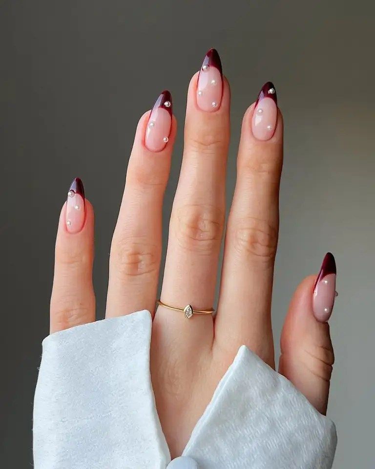 Visual Idea Visual Idea — Winter Squoval Nails