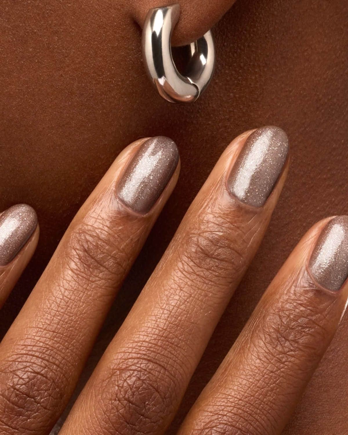 Light Taupe With Silver Glitter — Winter Nail Colors