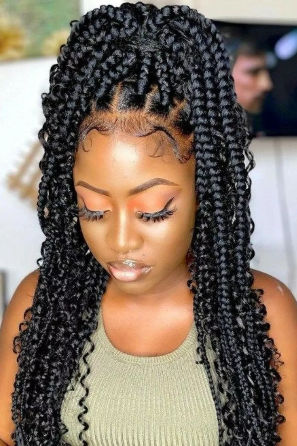 Black Braids With Curly Ends And Wavy Texture — Winter Knotless Braids