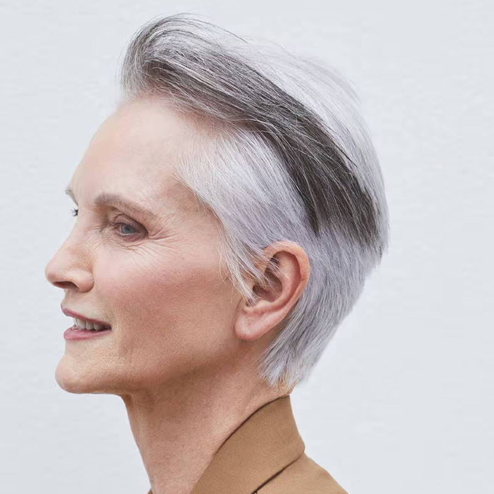 уши Visual Idea — Winter Haircuts for Women Over 70