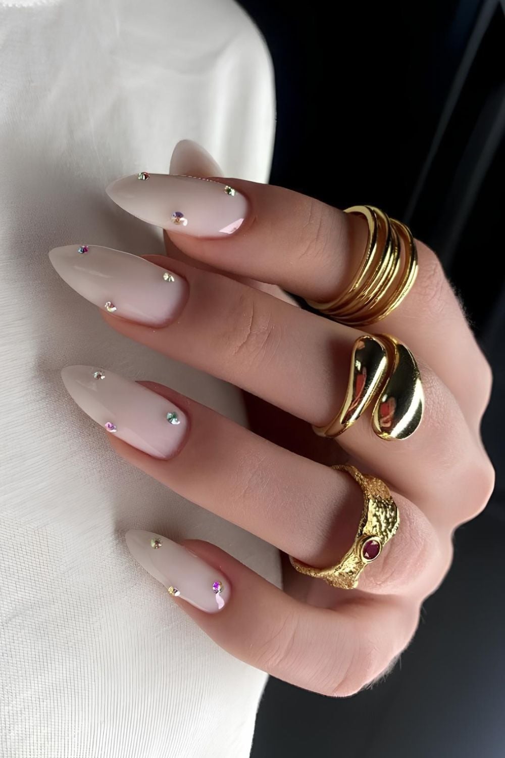 Long Stiletto Sheer Milky White Rhinestones Long Stiletto Sheer Milky White Rhinestones — Milky White Nails