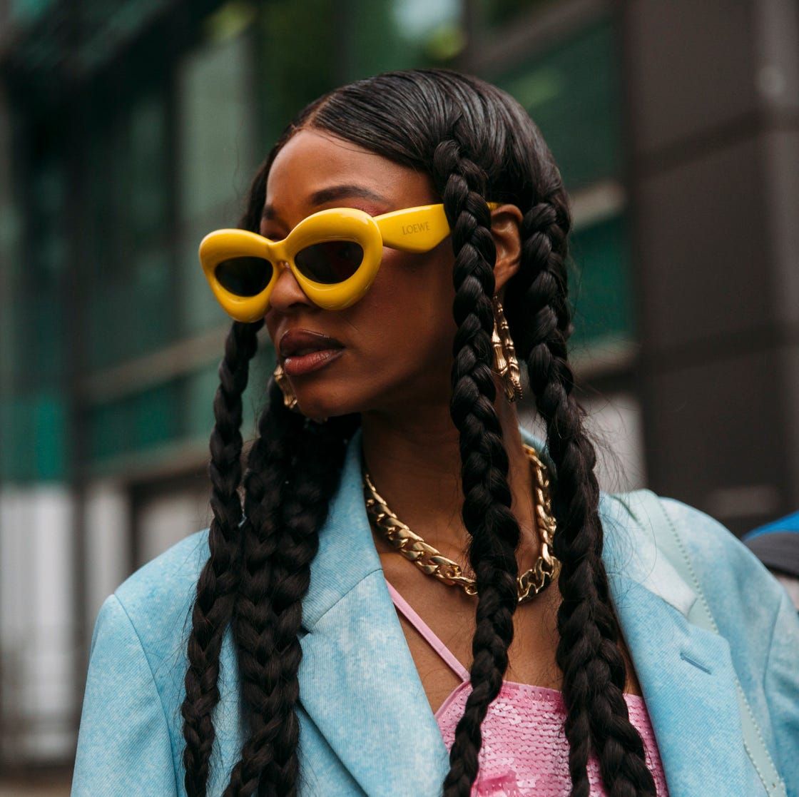 Bold Chunky Mid-Back Braids — Winter Braids for Black Women