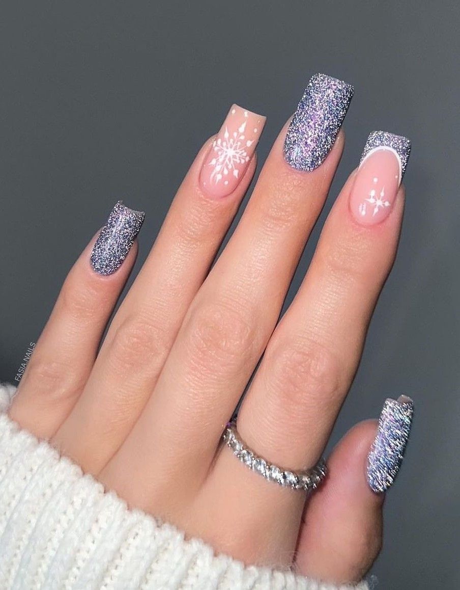 Grey Black Gradient Snowflake Nails Grey Black Gradient Snowflake Nails — Short Winter Square Nails
