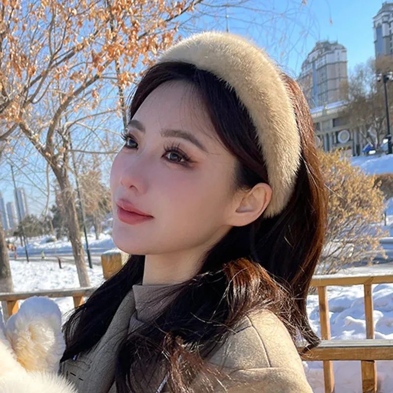 Mid-Back Straight Hair With Plush Headband — Winter Hairstyles with Headband