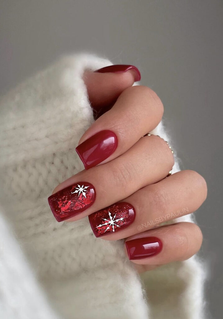 Festive Deep Red Snowflake Glitter Festive Deep Red Snowflake Glitter — Short Winter Acrylic Nails
