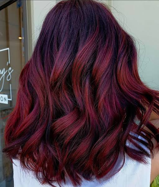 Collarbone Dark Brown to Deep Red — Winter Ombre Hair