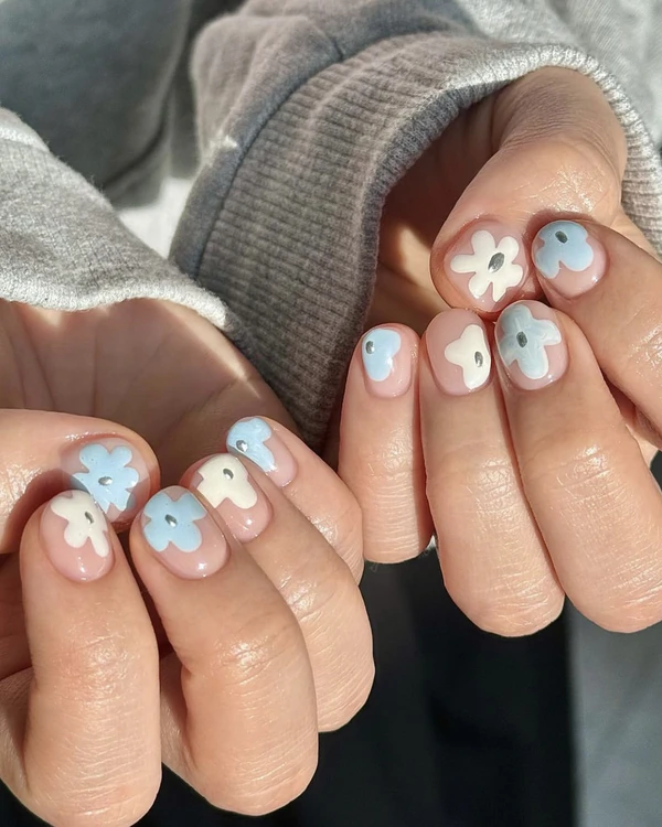 Short Oval Pastel Floral Designs Short Oval Pastel Floral Designs — Winter to Spring Transition Nails