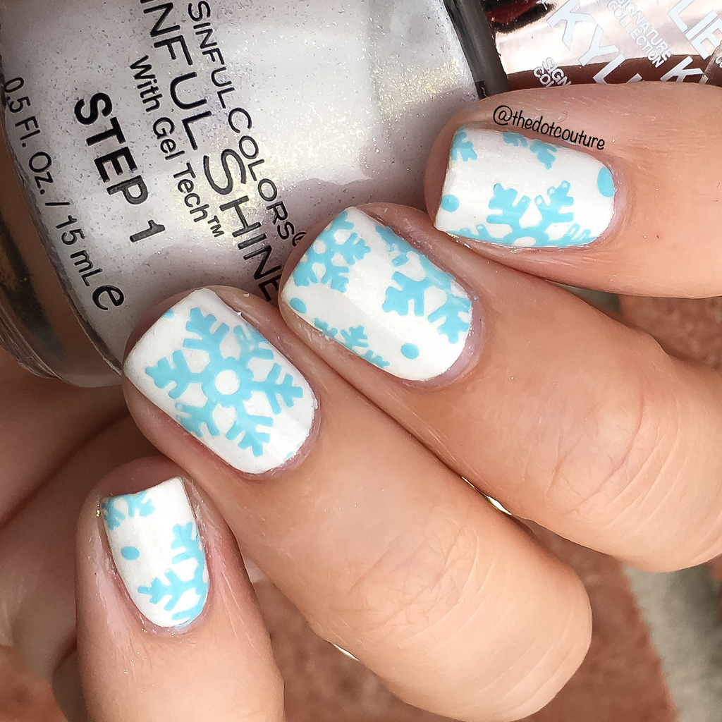 White Snowflake Square Nails — Winter Wonderland Nails