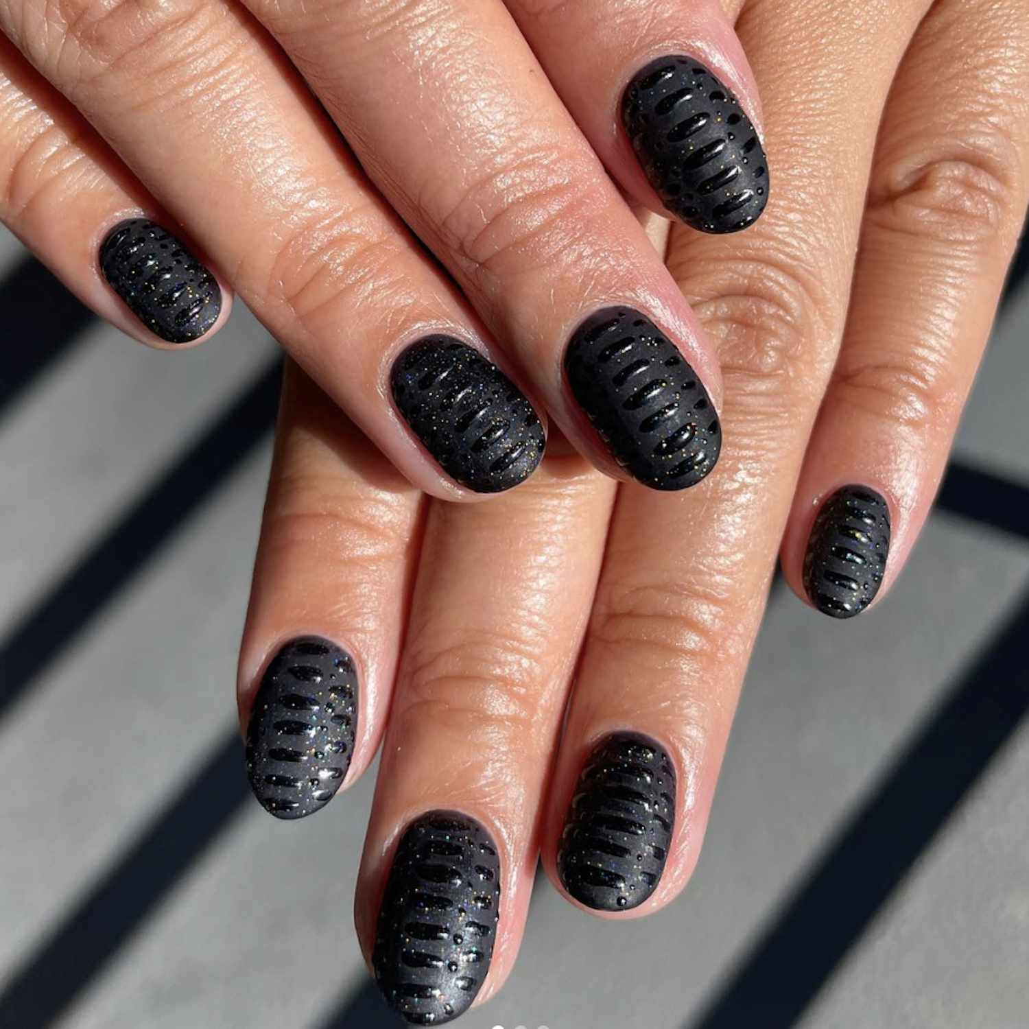 Glossy Black with Textured Glitter Stripes Glossy Black with Textured Glitter Stripes — Winter Black Nails