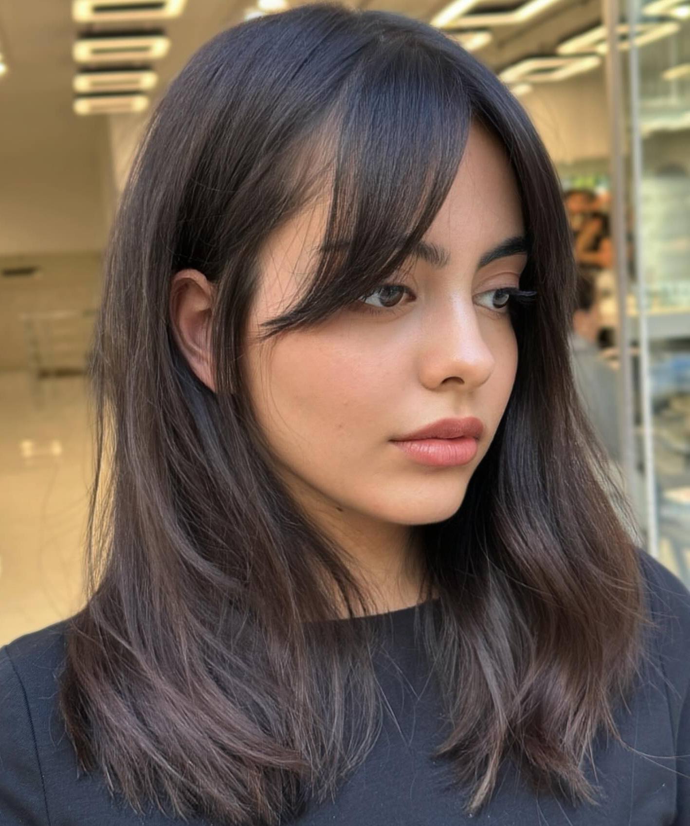 Layered Dark Brown Lob With Caramel Highlights Layered Dark Brown Lob With Caramel Highlights — Low Maintenance Winter Haircuts