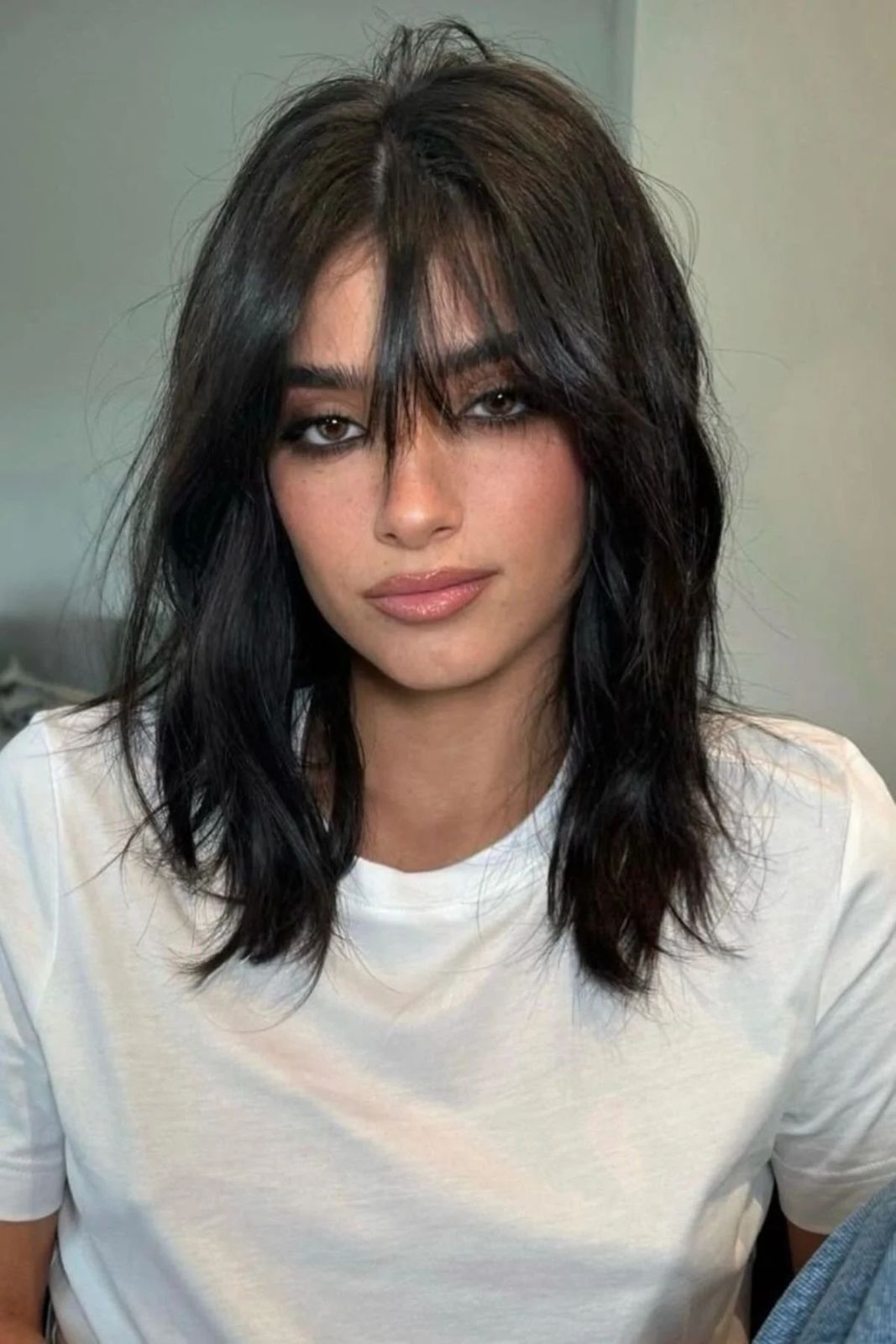 Collarbone Shag Bob With Choppy Bangs — Winter Haircuts with Bangs