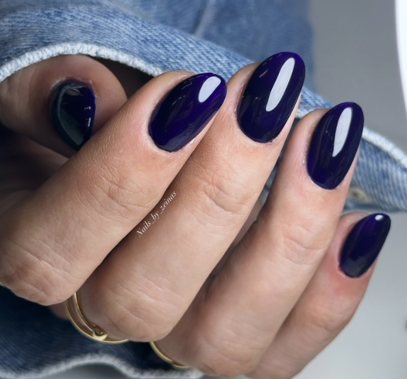Light Grey Snowflake Cable Knit Nails Light Grey Snowflake Cable Knit Nails — Short Winter Nails