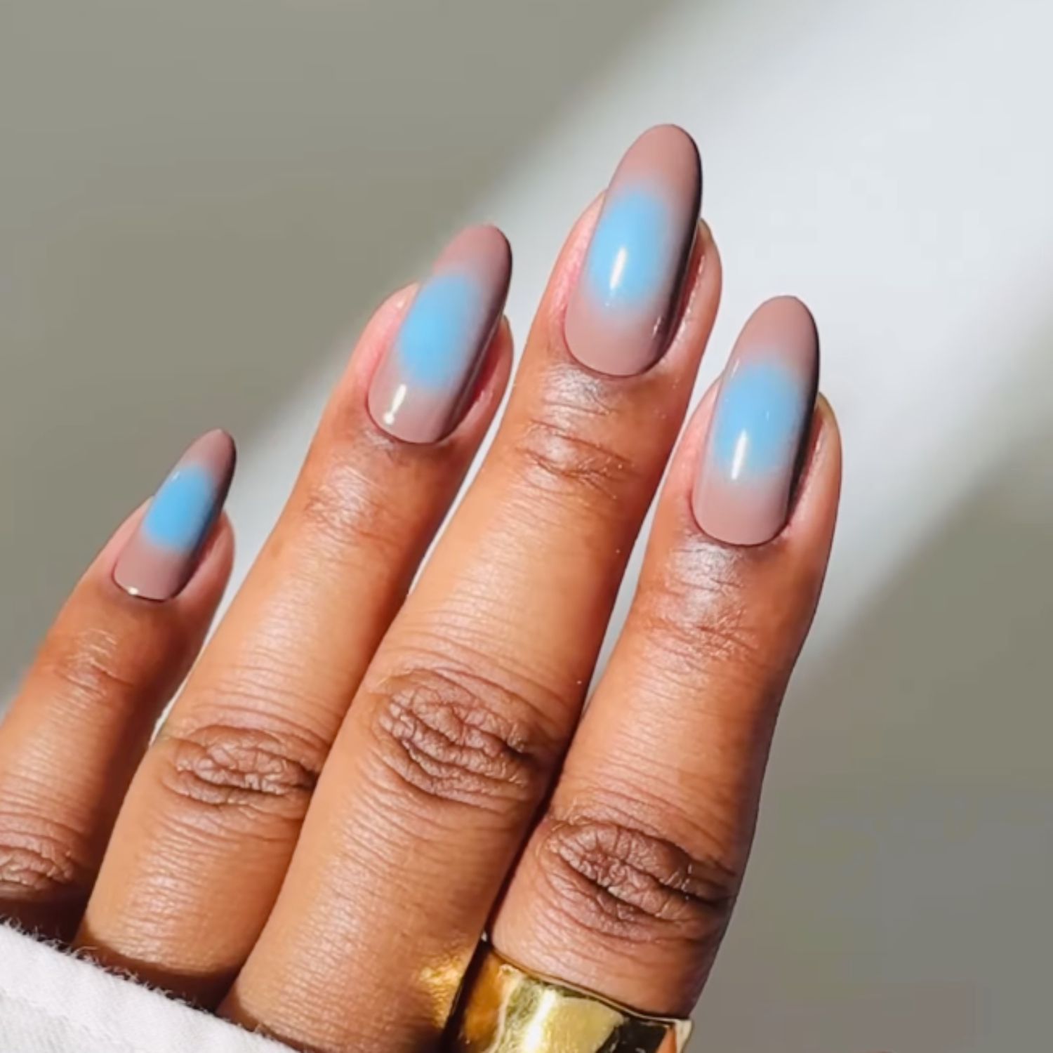Nude to Blue Gradient Oval Nails Nude to Blue Gradient Oval Nails — Winter Acrylic Nail Colors