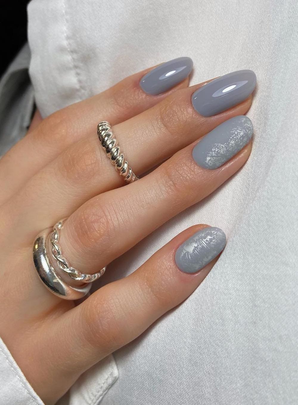Abstract Frost Textured Grey Nails Abstract Frost Textured Grey Nails — Winter Gray Nails