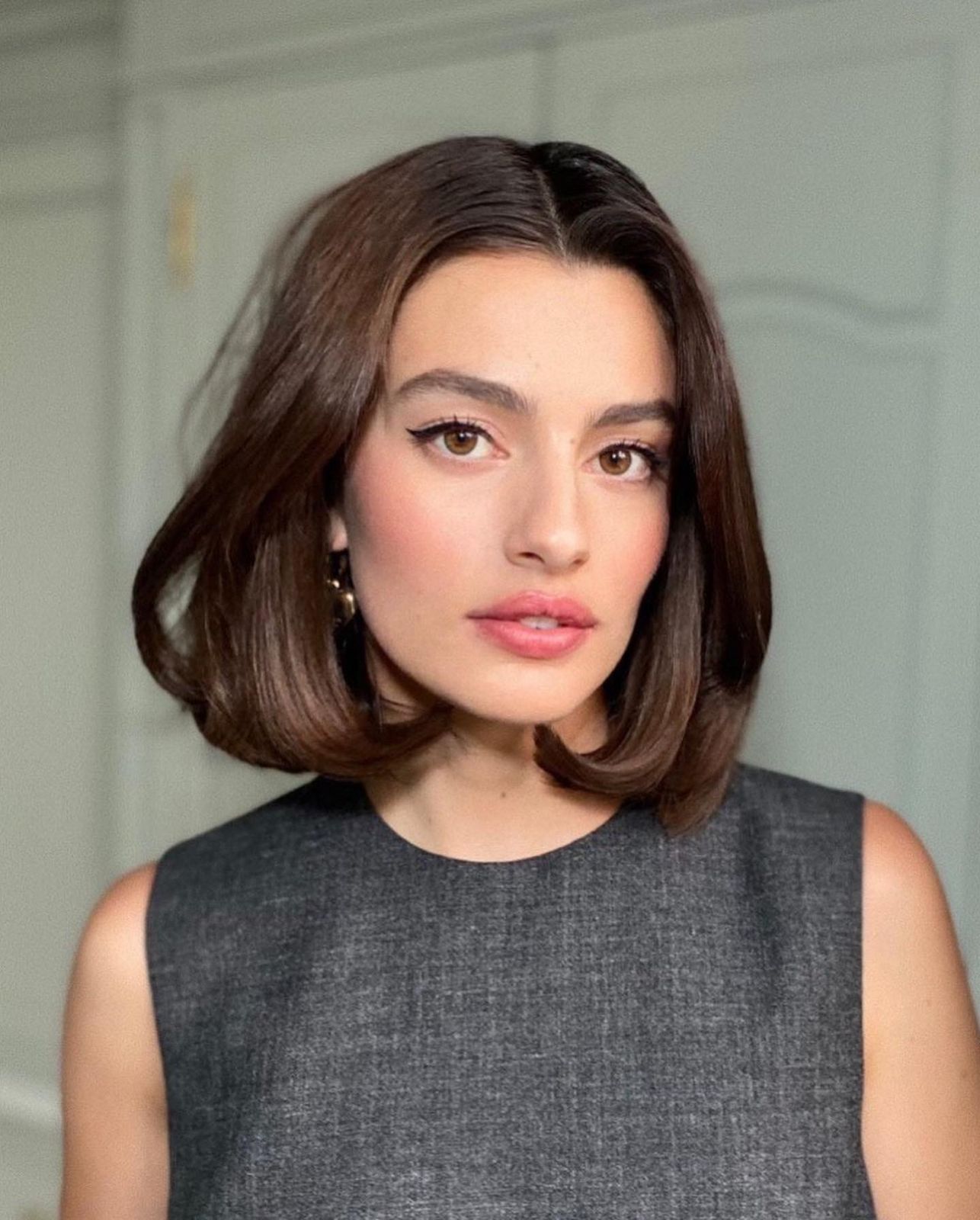 The Italian Bob Haircut Is This Season's Trending Hairstyle | Who What Wear UK