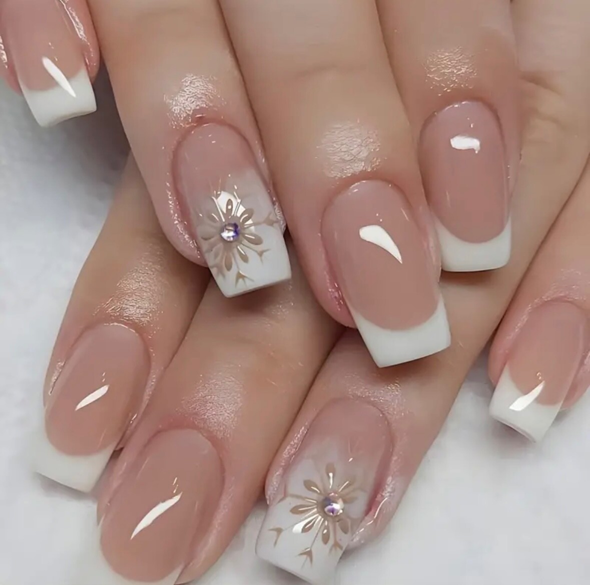 Snowflake Rhinestone French Tip Square Nails Snowflake Rhinestone French Tip Square Nails — Winter French Tip Nails