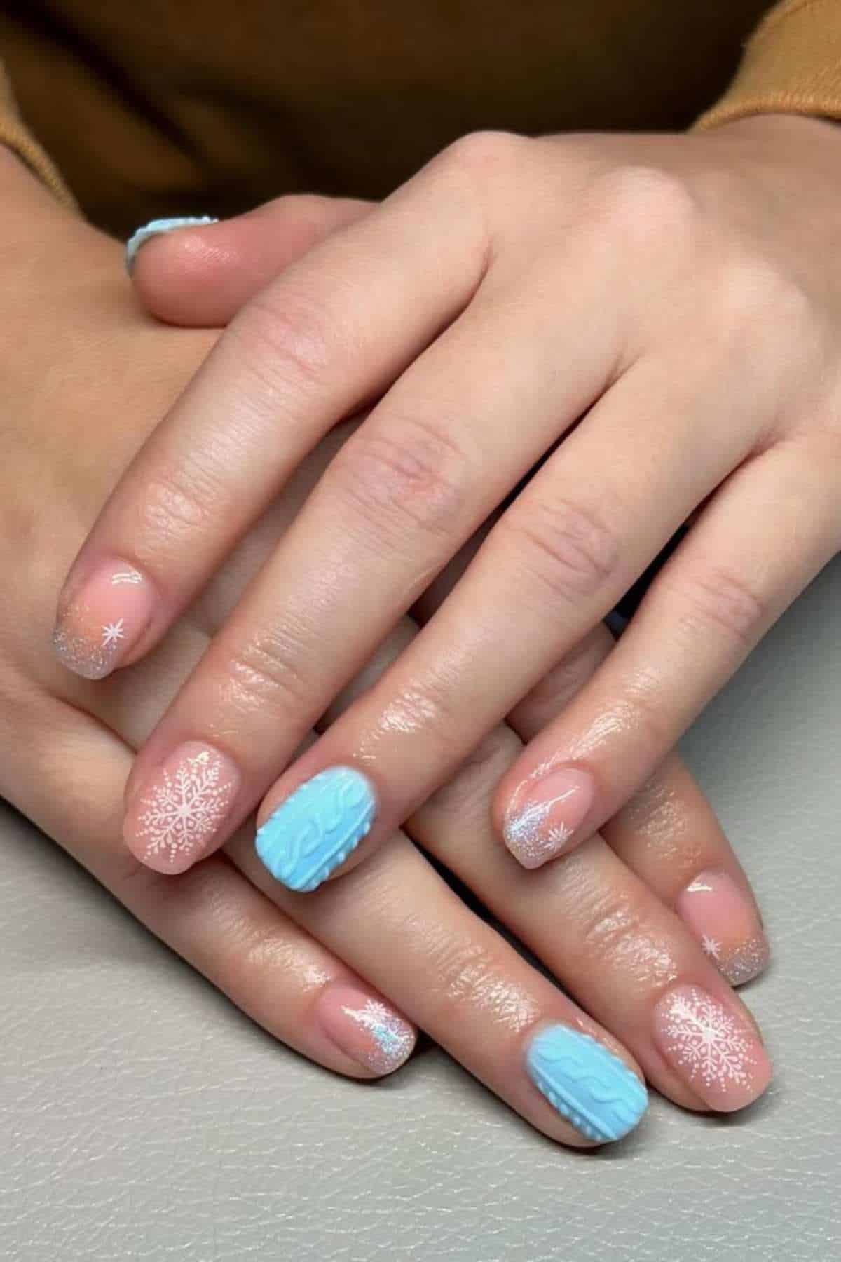 Short Round Pink Snowflake Cable Knit Short Round Pink Snowflake Cable Knit — Simple Winter Nails