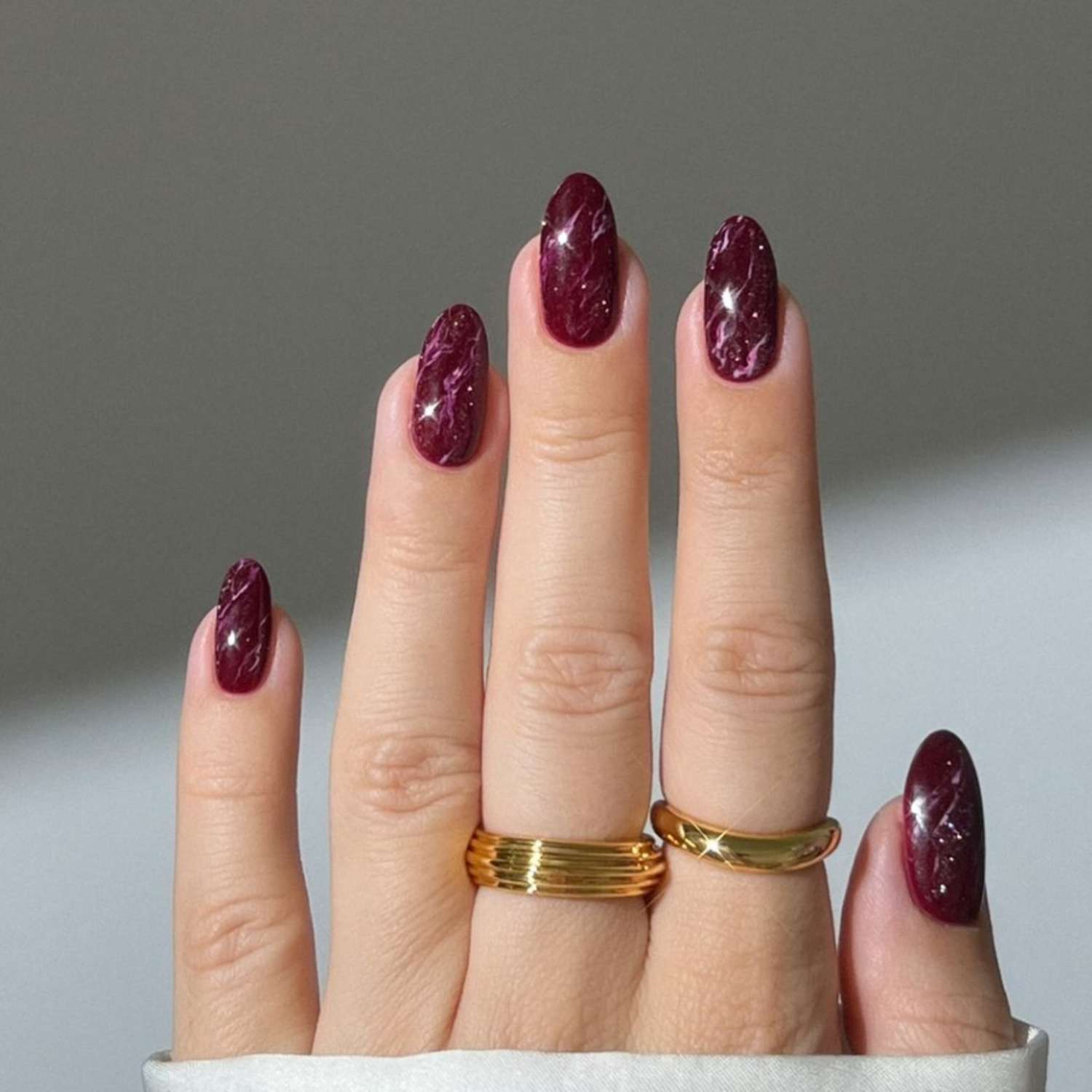 Burgundy Shimmer Marble Elegance — Winter Marble Nails