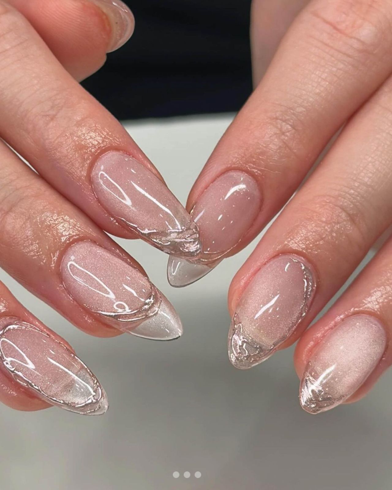 Glossy Visual Idea Glossy Visual Idea — Silver Chrome Nails