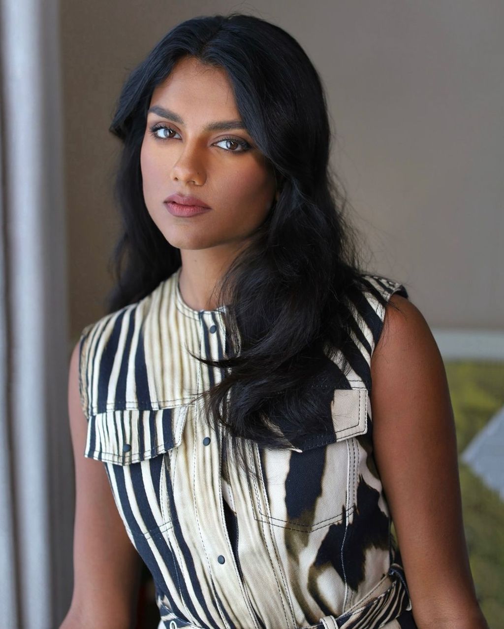 Side-Parted Dark Layered Bob Side-Parted Dark Layered Bob — Winter Haircuts for Thick Hair