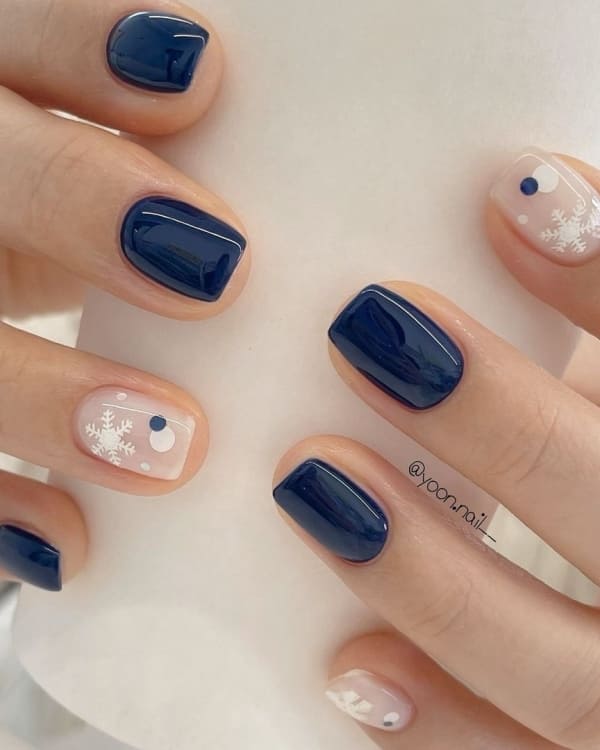 Navy Blue Matte Snowflake Nails Navy Blue Matte Snowflake Nails — Short Winter Nails