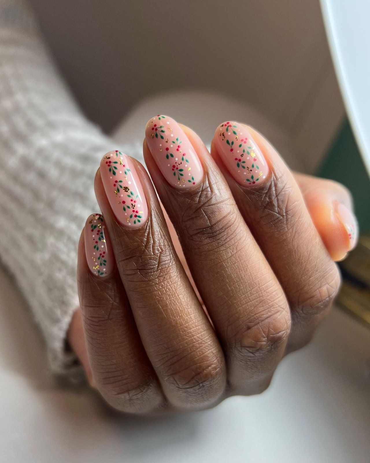 Medium Oval Matte Pale Pink with Floral & Gold Medium Oval Matte Pale Pink with Floral & Gold — Winter Matte Nails