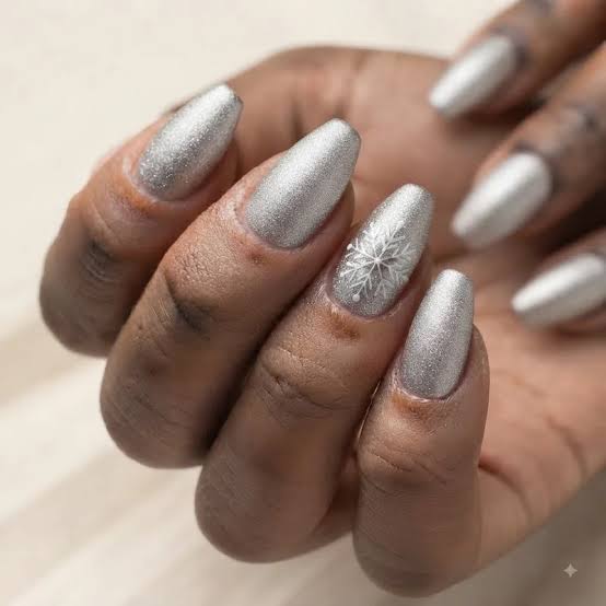 Shimmering Silver Satin Snowflake Coffin Nails Shimmering Silver Satin Snowflake Coffin Nails — Winter Coffin Nails