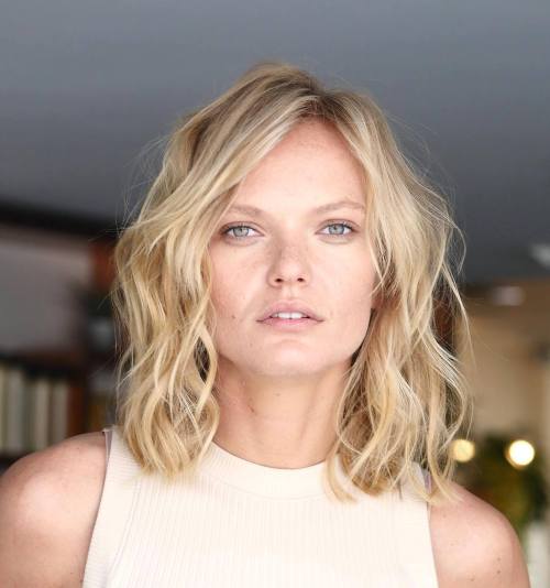 Ash Blonde Lob With Curtain Bangs Ash Blonde Lob With Curtain Bangs — Winter Haircuts for Square Faces