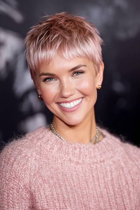 Visual Idea — Winter Pixie Haircuts