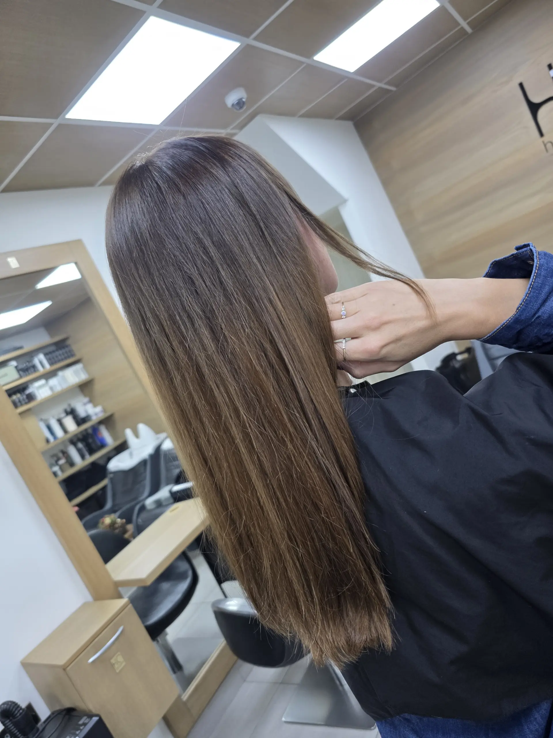Chin Blunt Bob Ash Blonde — Reverse Balayage