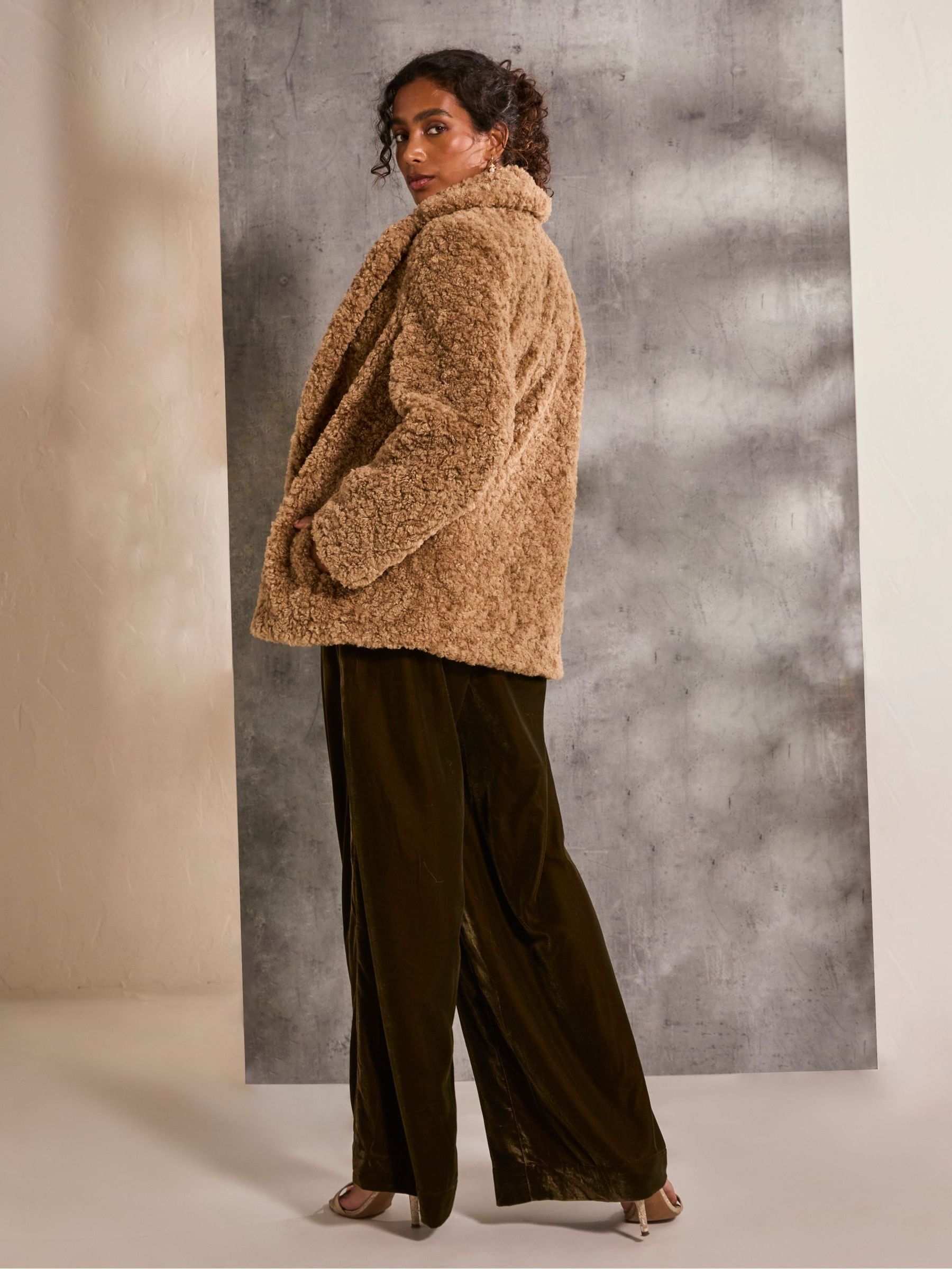 Outfit Idea — Teddy Coat Outfits
