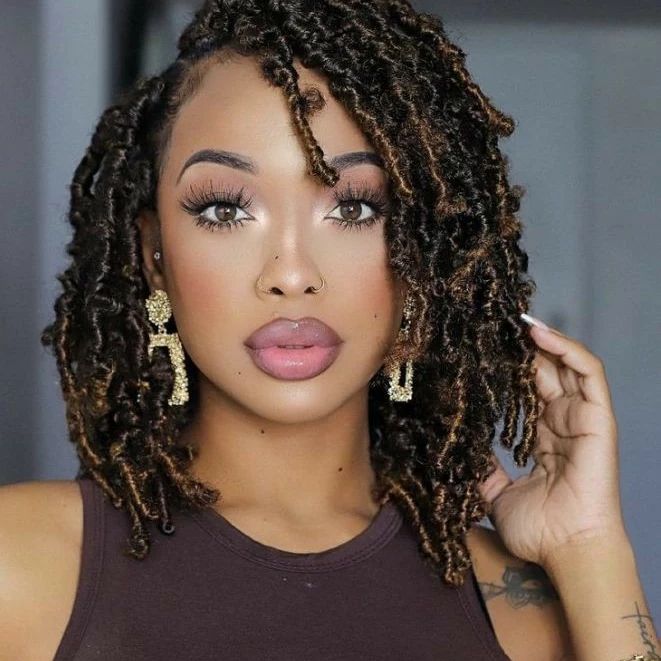 Wavy Butterfly Locs with Bangs — Winter Protective Hairstyles