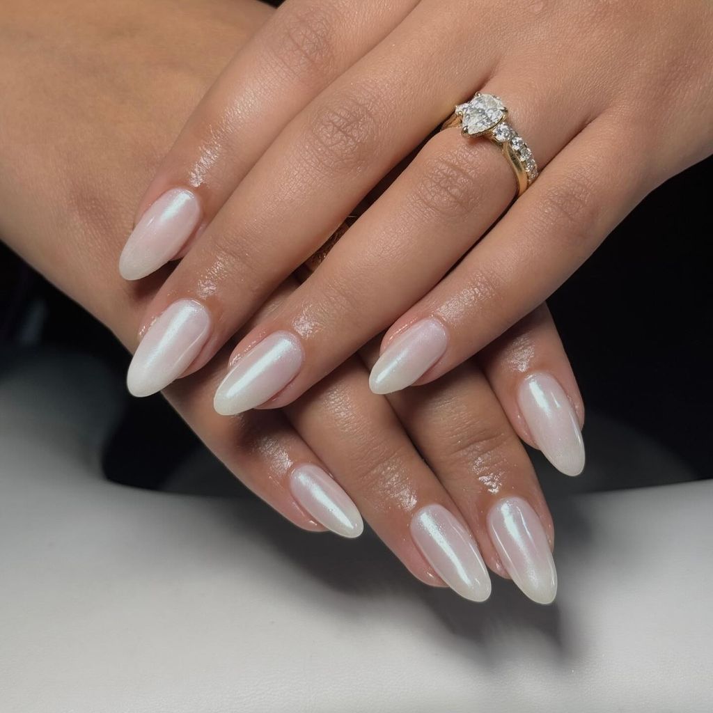 Pearl Glossy Visual Idea Pearl Glossy Visual Idea — Milky White Nails