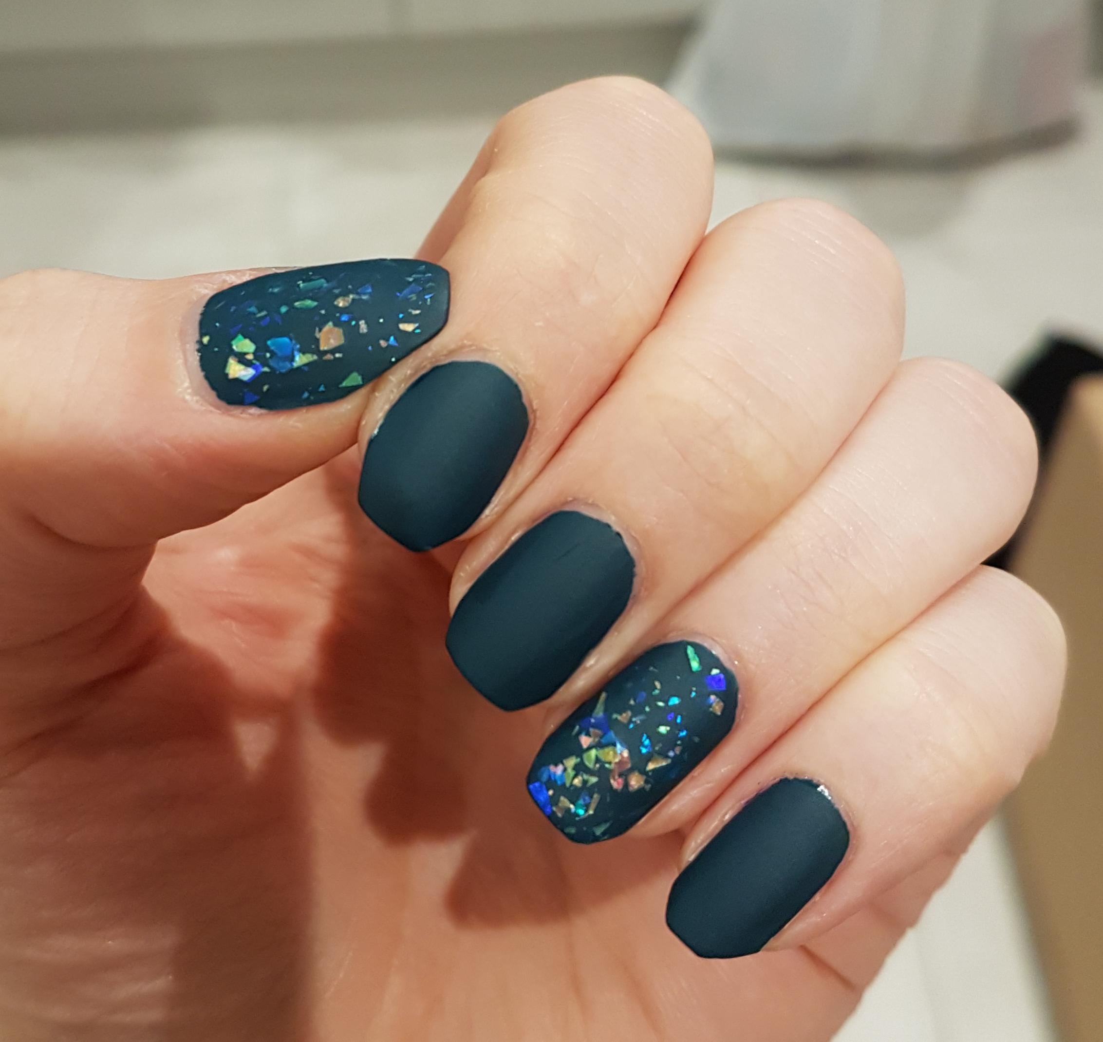 Short Square Dark Teal Matte with Glitter Short Square Dark Teal Matte with Glitter — Winter Matte Nails