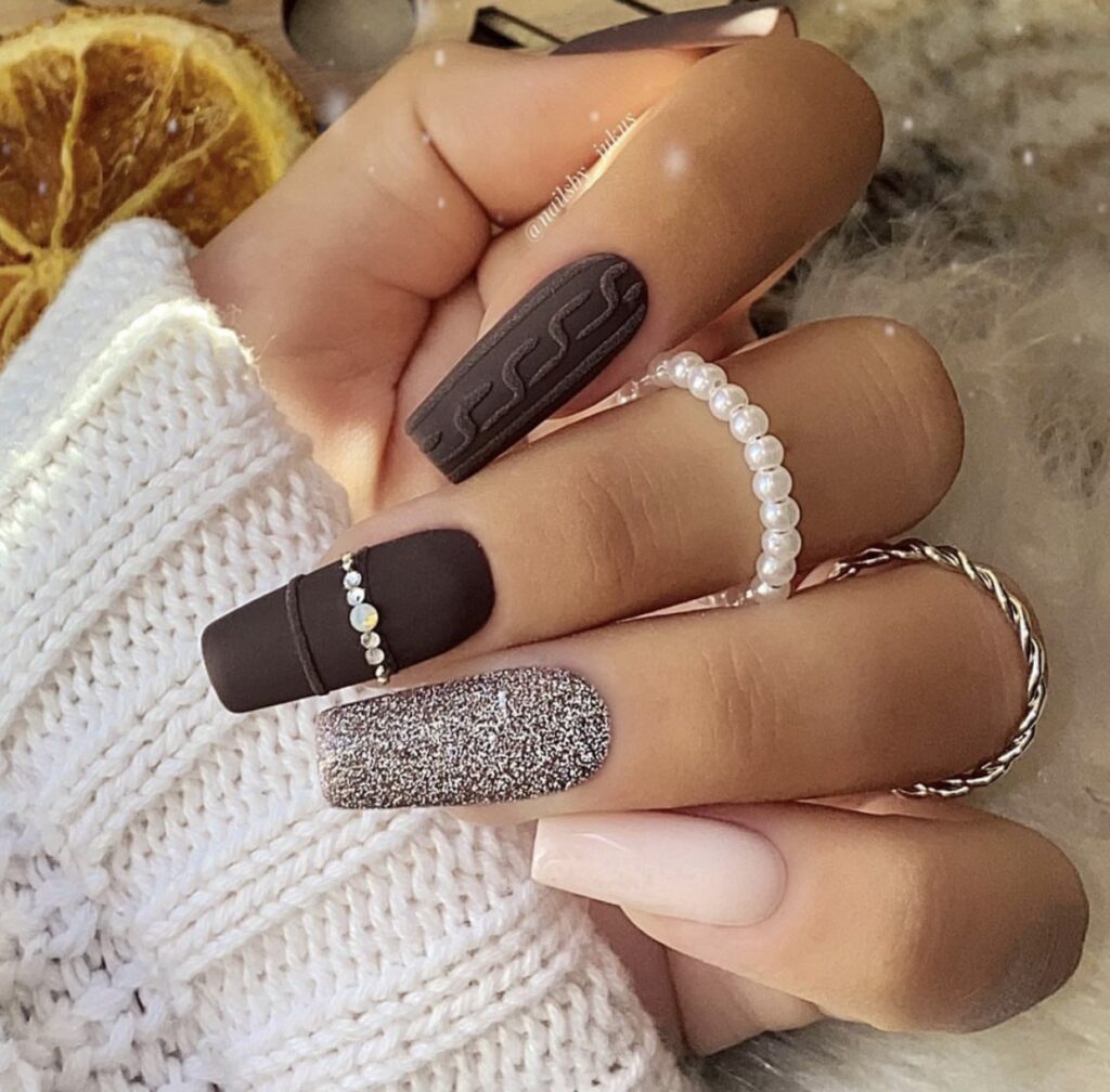 Matte Dark Brown Cable Knit Coffin Nails Matte Dark Brown Cable Knit Coffin Nails — Winter Coffin Nails