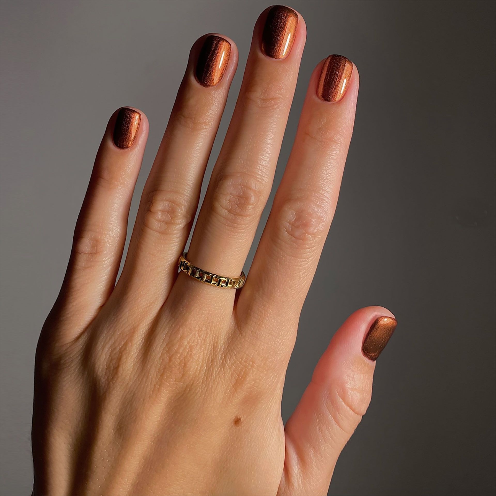Metallic Bronze Chrome Square Nails Metallic Bronze Chrome Square Nails — Winter Nails