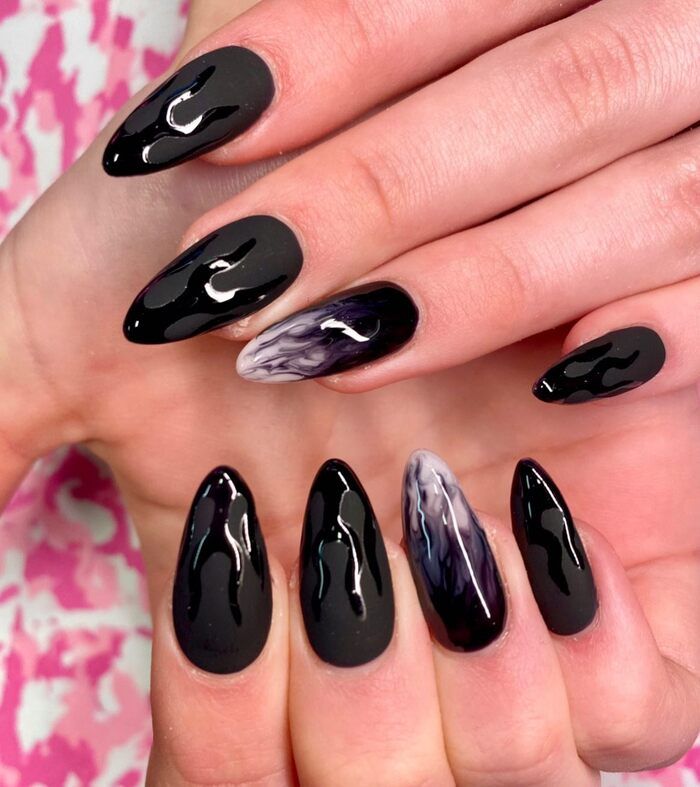Long Stiletto Matte Black with Smoke Effect Long Stiletto Matte Black with Smoke Effect — Winter Matte Nails