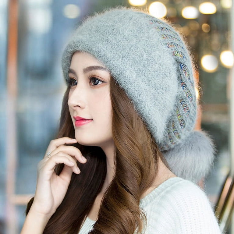Collarbone Lob With Curtain Bangs and Grey Hat Collarbone Lob With Curtain Bangs and Grey Hat — Winter Hat Hairstyles