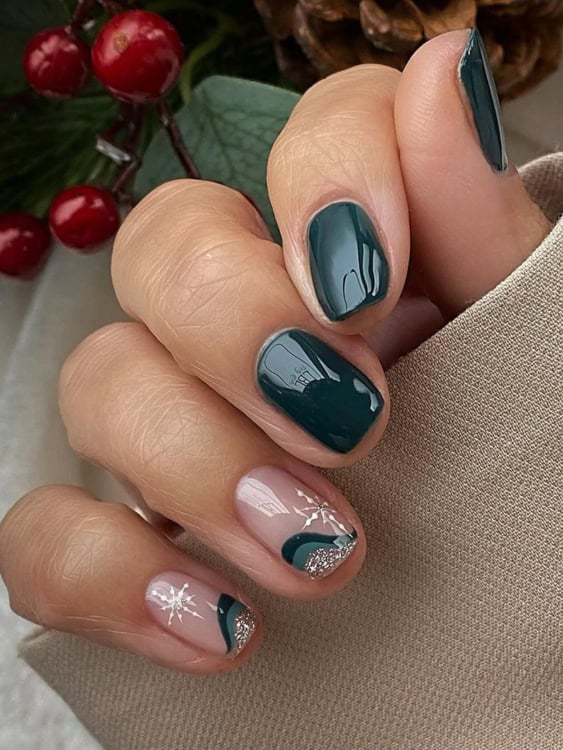 Green Half-Moon Glitter Snowflake Nails Green Half-Moon Glitter Snowflake Nails — Winter Green Nails
