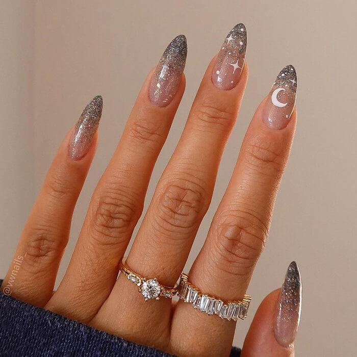 Silver Grey Glitter Gradient Stilettos Silver Grey Glitter Gradient Stilettos — Winter Glitter Nails
