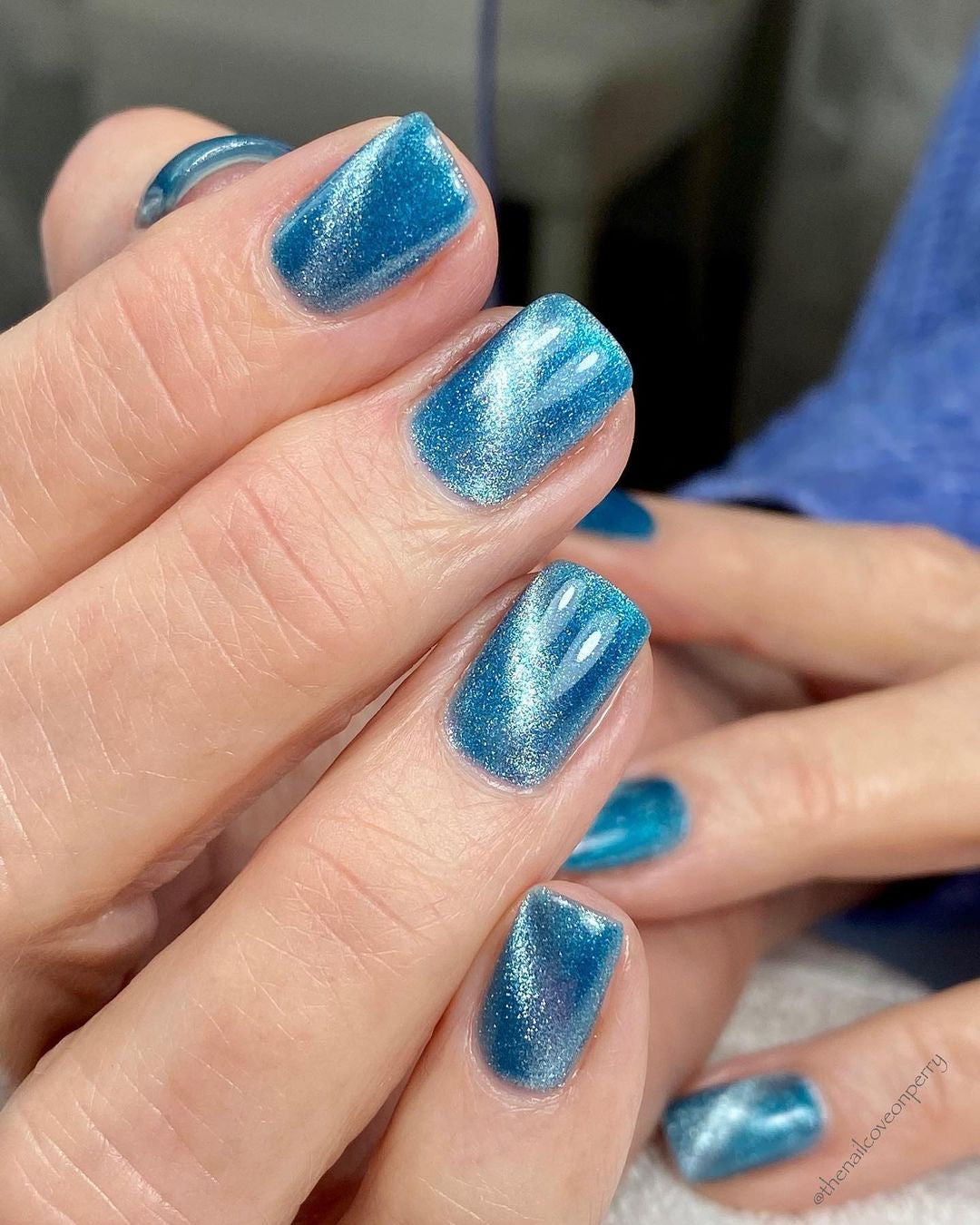 Vibrant Blue Shimmering Cat Eye — Velvet Nails