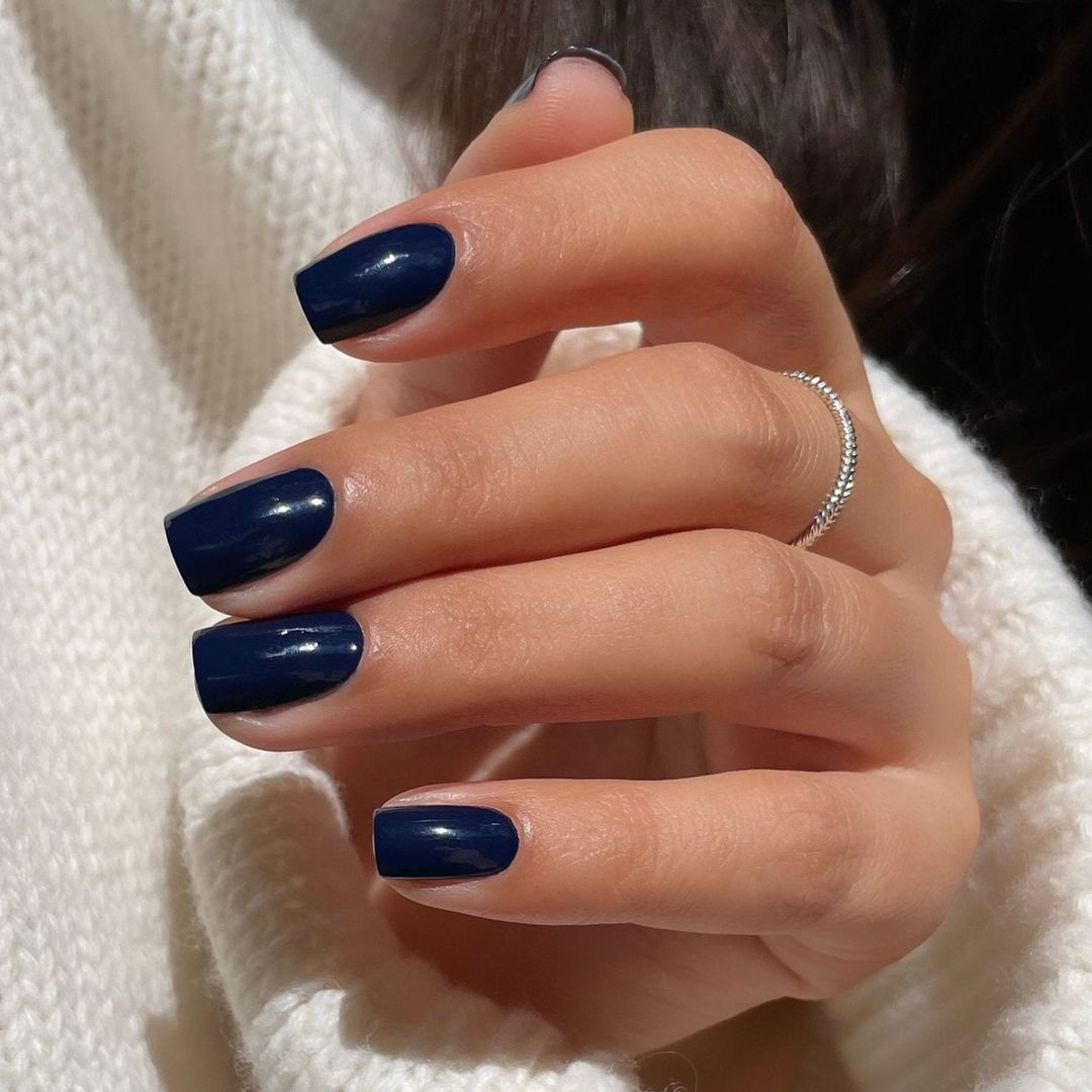 Deep Glossy Navy Blue — Dark Winter Nails