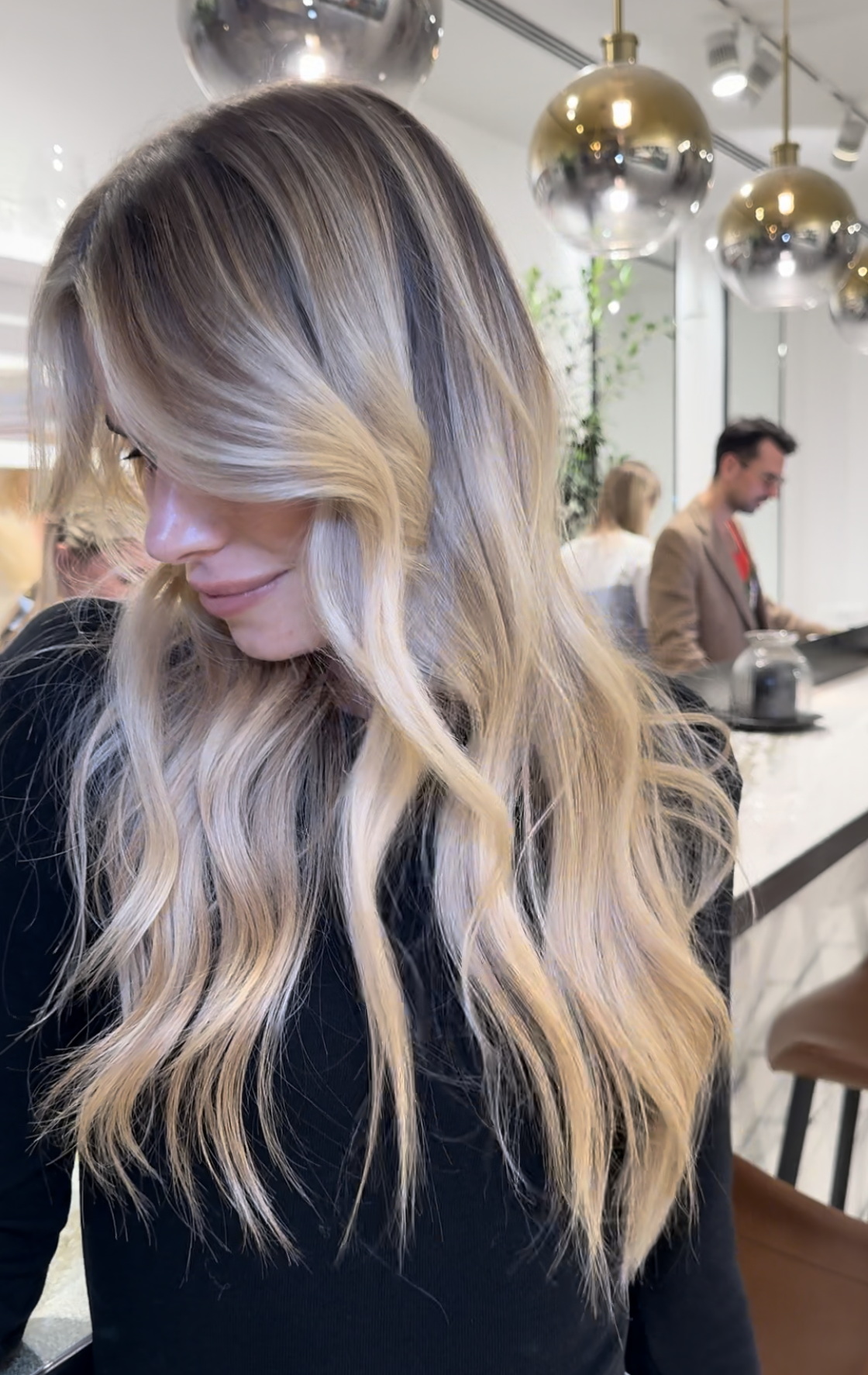 Collarbone Dark Blonde Face-Framing — Reverse Balayage