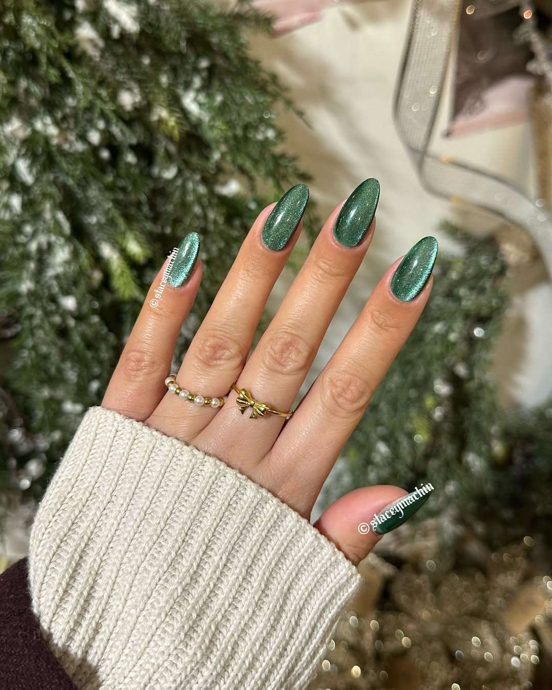 Emerald Green Cat-Eye Glitter Nails Emerald Green Cat-Eye Glitter Nails — Winter Nails