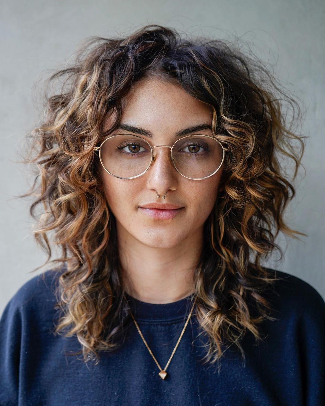 Curly Shag With Caramel Highlights — Winter Shag Haircuts