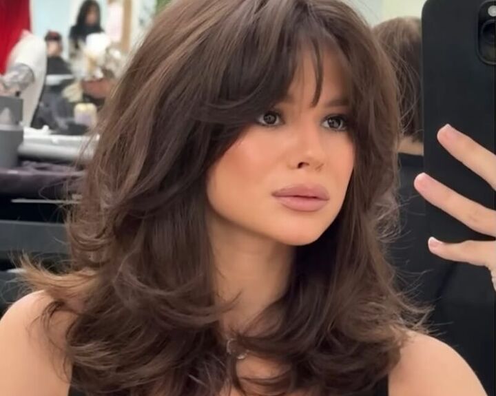Collarbone Visual Idea — Winter Haircuts for Long Faces