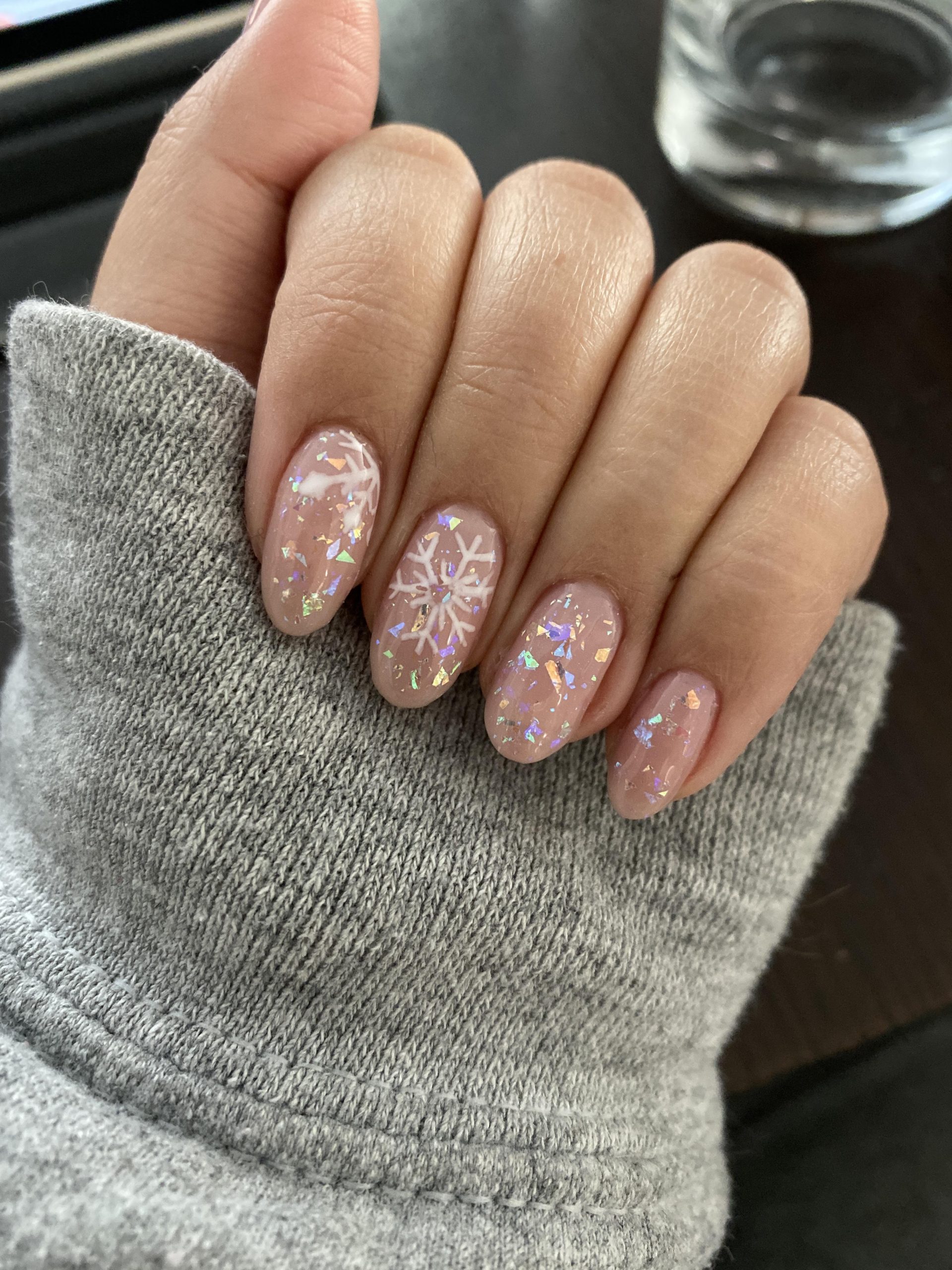 Iridescent Flakes Short Oval Nails — Winter Wonderland Nails